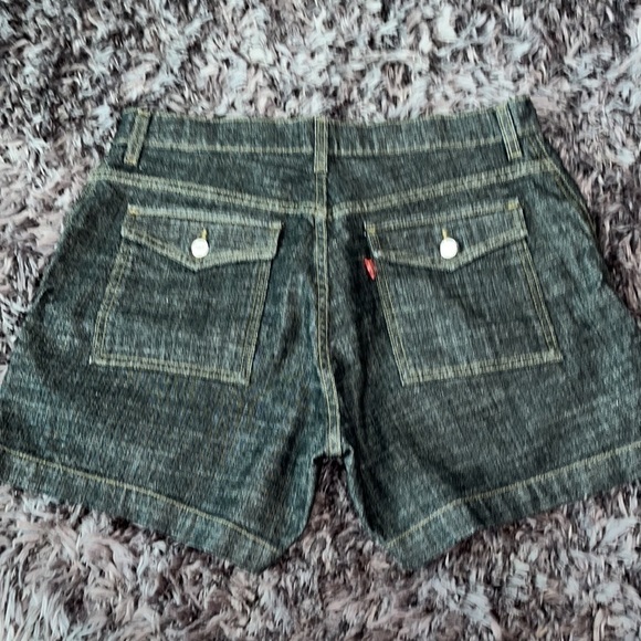 Levi's Blue Jean Camp Shorts Pockets & Stretch Medium Wash Denim Misses Size 14 - Picture 4 of 8